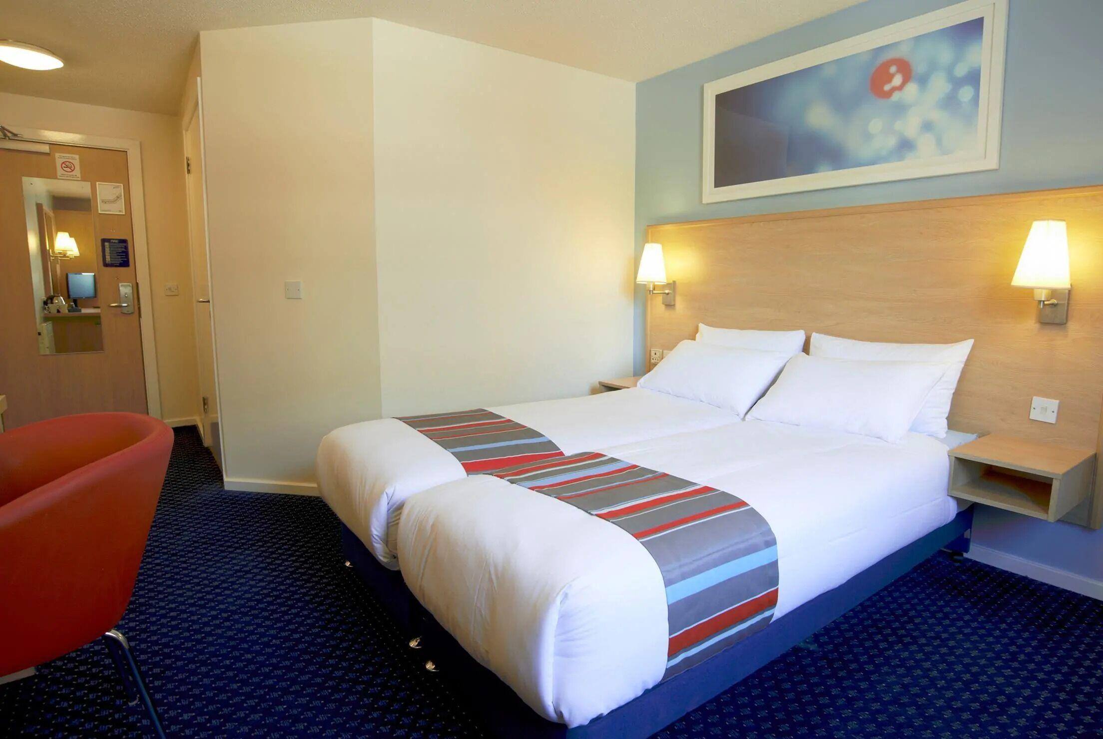 Travelodge Inverness Fairways — Photos 1